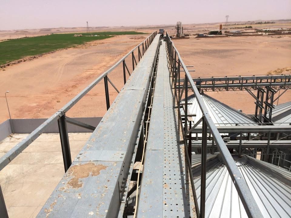Conveyor belt system